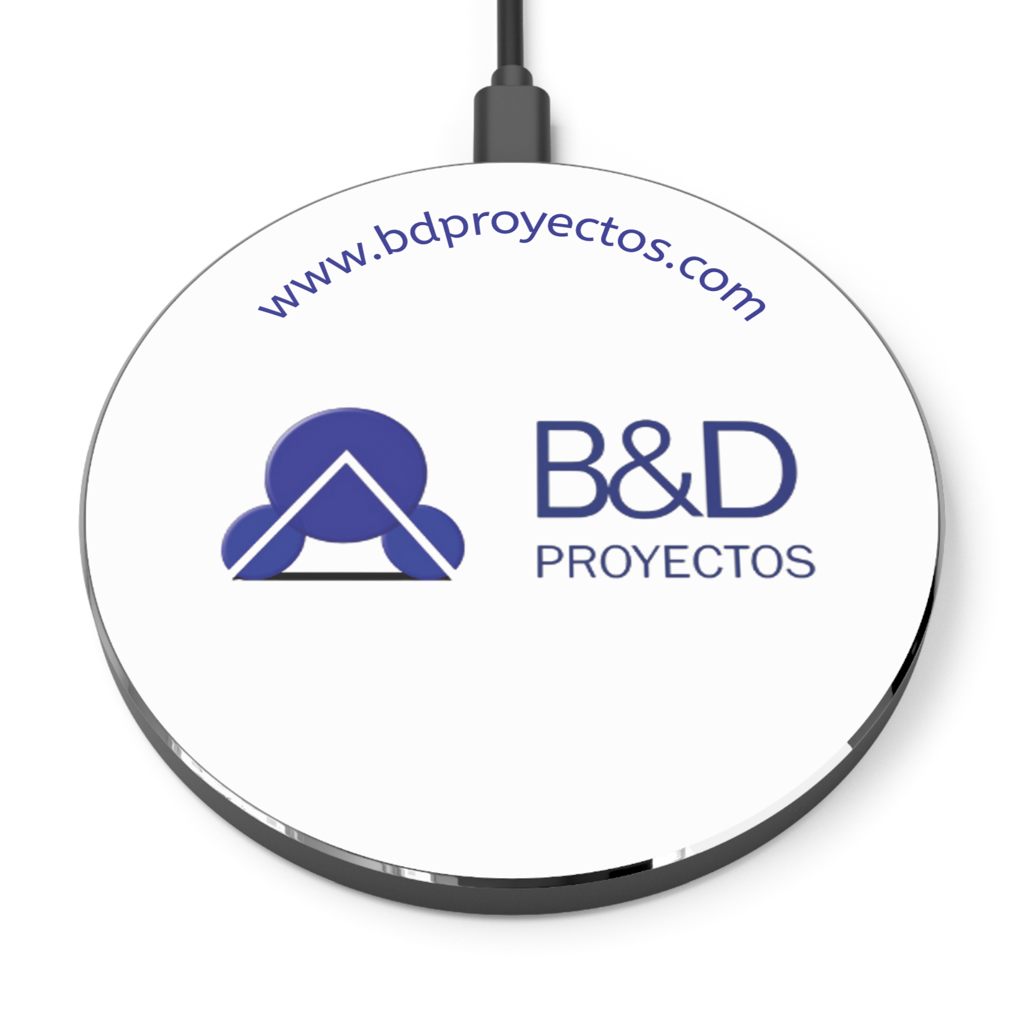 Cargador inalámbrico con logo B&D Proyectos: Plataforma de carga rápida Qi